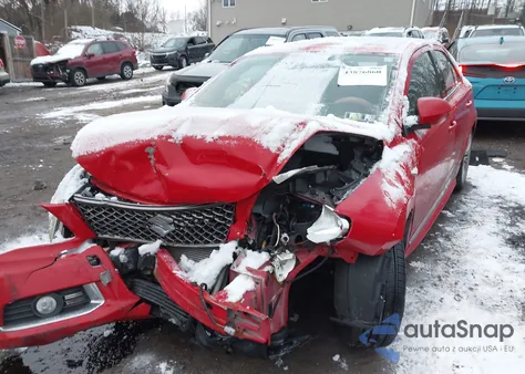 2011 Suzuki Kizashi Sport Sls z USA, uszkodzony, nr VIN JS2RF9A84B6110294